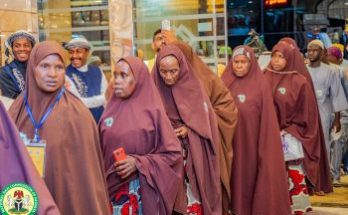 Al Muminaat unveils 3 decades of impacting humanity positively 1 Muslim women performing hajj