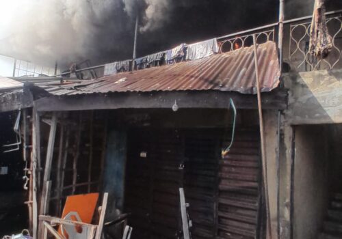 Kwara: 'Overloaded' Lorry collids with high tension wire, raze 7 shops, 16 rooms 3 IMG 20241203 WA0039